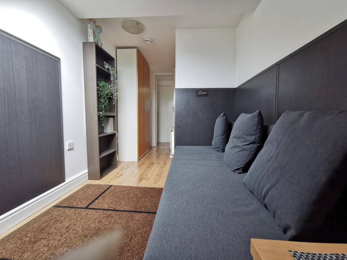 Palaz 4 - 1 Bedroom Flat Эдмонтон Экстерьер фото